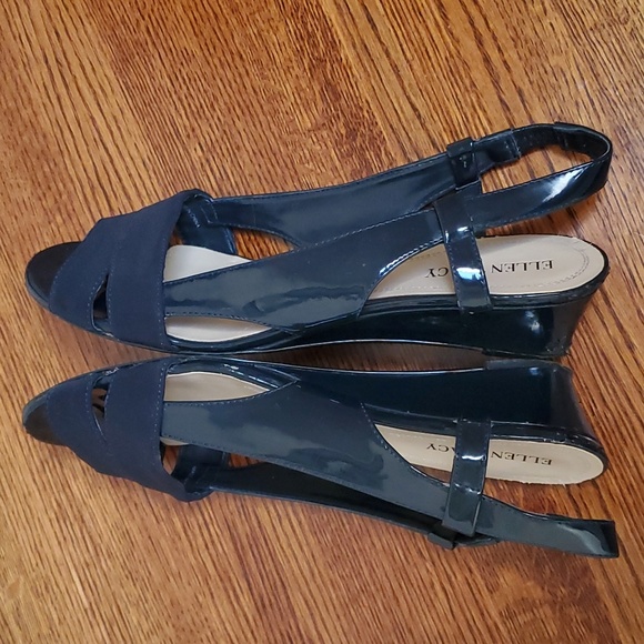 ELLEN TRACY "Jill" Slingback Low Wedge - Picture 3 of 6